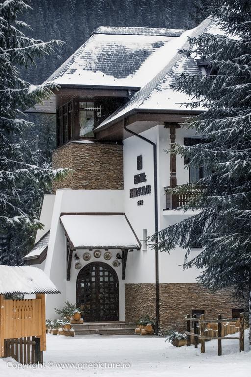 Hanul Haiducilor Obarsia-Lotrului Exterior photo